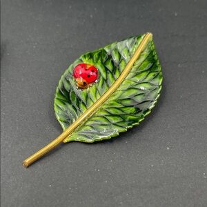 2.4.26-26 Vintage Original by Robert Green Leaf Brooch with Red Ladybug